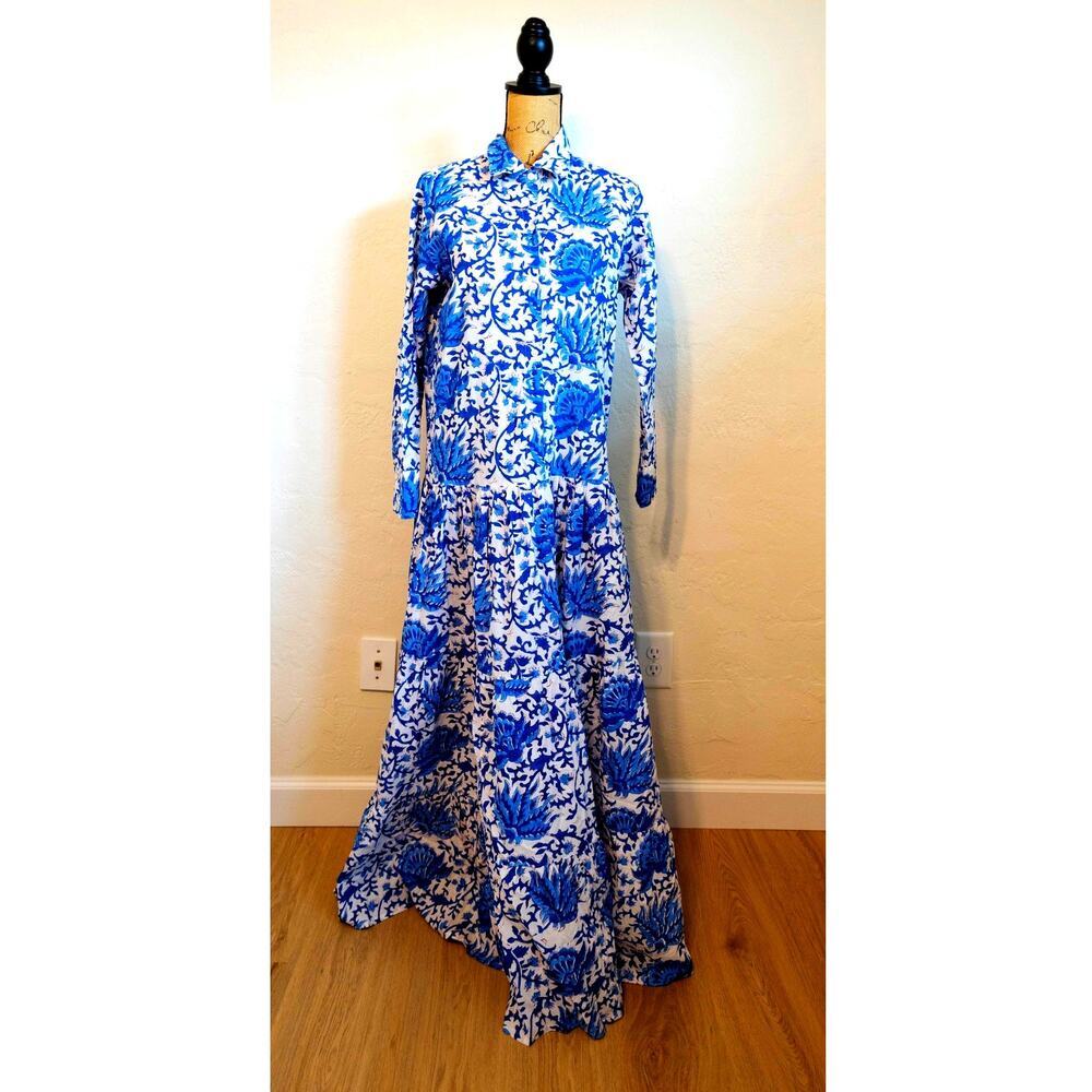 Guadalupe White and Blue Flower Dress Pre-loved Size Small Made in India - Picture 2 of 12